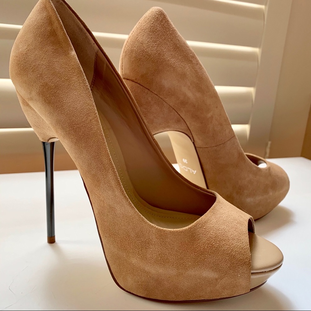 Aldo suede heels